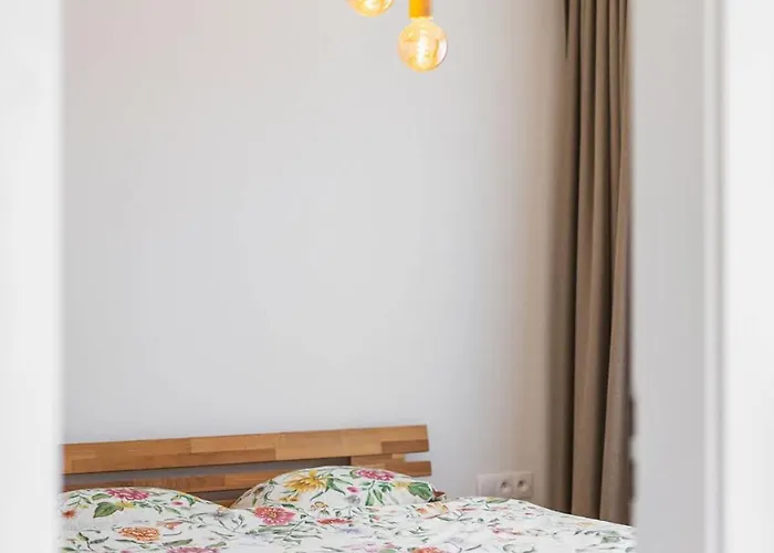 Apartmán Shiny With Balcony & Private Parking *