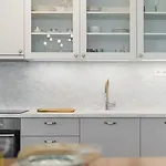 Shiny With Balcony & Private Parking